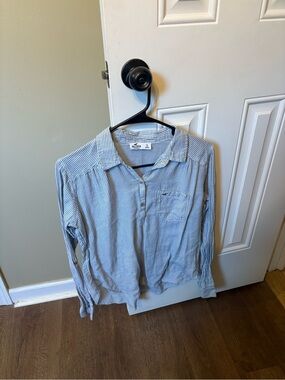 Hollister White and Green Striped Button-Up Shirt